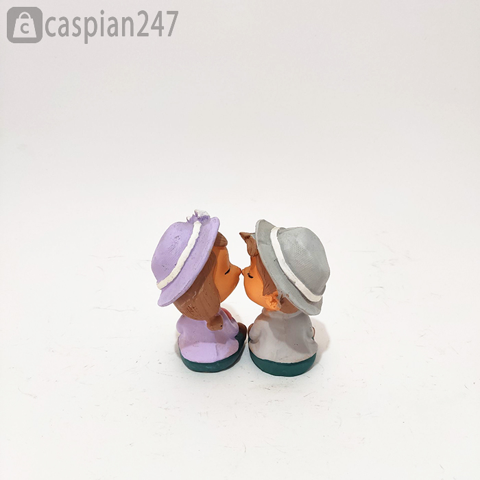 دکوری فانتزی دختر و پسر بوسه