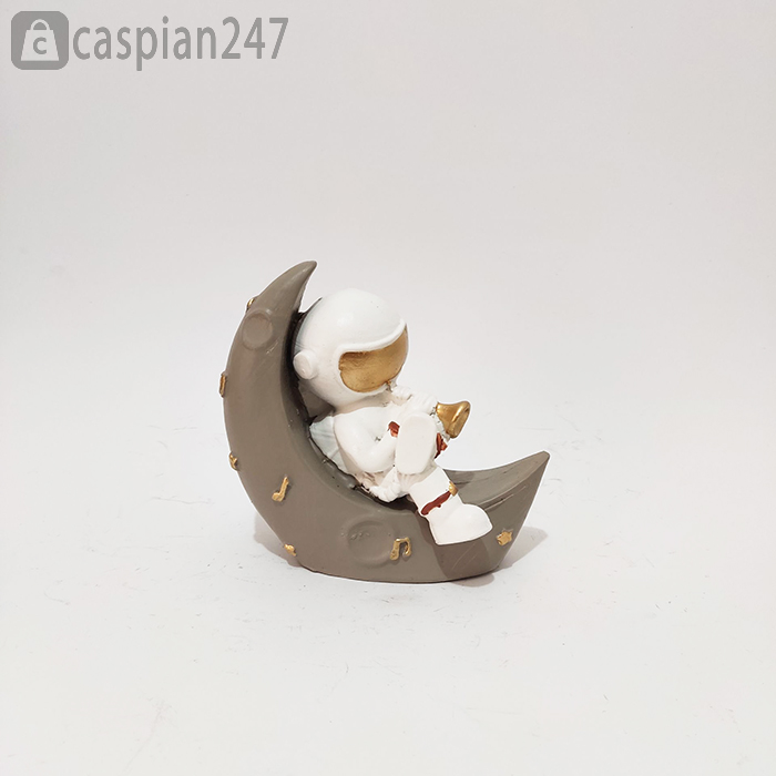 دکوری فانتزی فضانورد ماه نشین